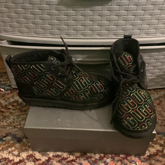 UGG boots - Picture 2 of 4